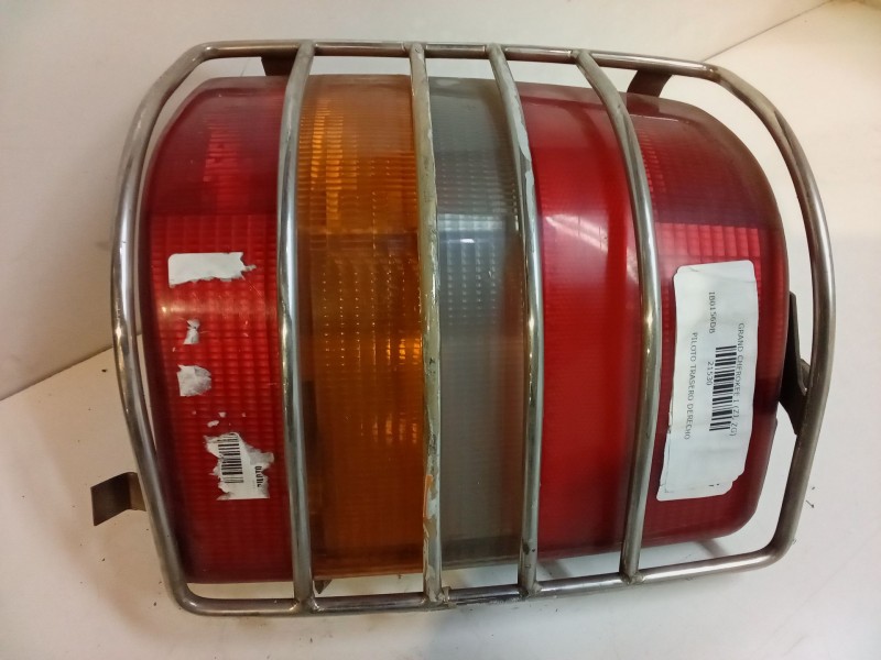 Recambio de piloto trasero derecho para jeep grand cherokee i (zj, zg) 2.5 td 4x4 (z) referencia OEM IAM    Recambio de piloto trasero derecho para jeep grand cherokee i (zj, zg) 2.5 td 4x4 (z) referencia OEM IAM