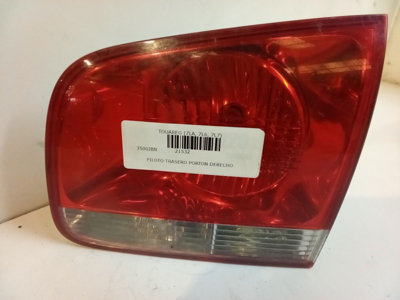 Recambio de piloto trasero porton derecho para volkswagen touareg (7la, 7l6, 7l7) 2.5 r5 tdi referencia OEM IAM    Recambio de piloto trasero porton derecho para volkswagen touareg (7la, 7l6, 7l7) 2.5 r5 tdi referencia OEM IAM