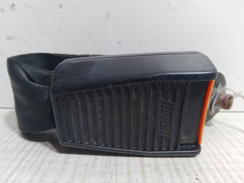 Recambio de anclaje cinturon trasero izquierdo para fiat cinquecento (170_) 0.9 i.e. s (170af, 170cf) referencia OEM IAM 22H5347