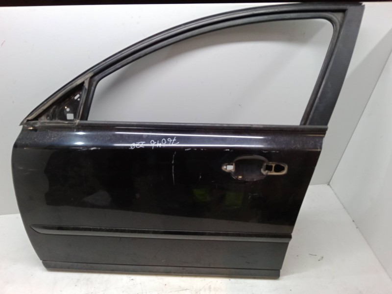 Recambio de puerta delantera izquierda para volvo s40 ii (544) 2.0 d referencia OEM IAM    Recambio de puerta delantera izquierda para volvo s40 ii (544) 2.0 d referencia OEM IAM