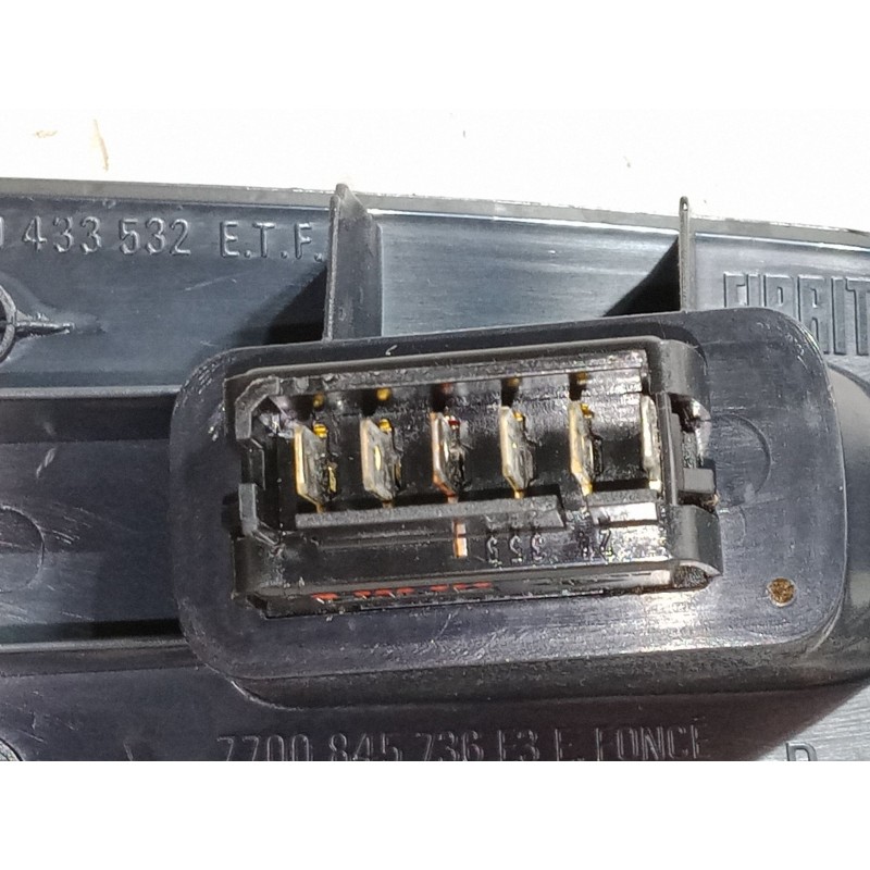 Recambio de mando elevalunas delantero derecho para renault clio ii (bb_, cb_) 1.4 (b/cb0c, b/cb0s) referencia OEM IAM   