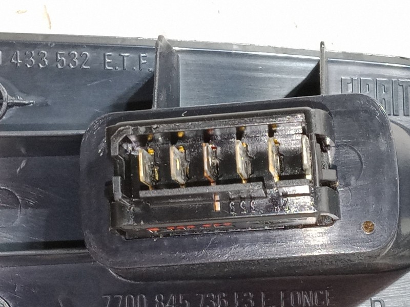 Recambio de mando elevalunas delantero derecho para renault clio ii (bb_, cb_) 1.4 (b/cb0c, b/cb0s) referencia OEM IAM   