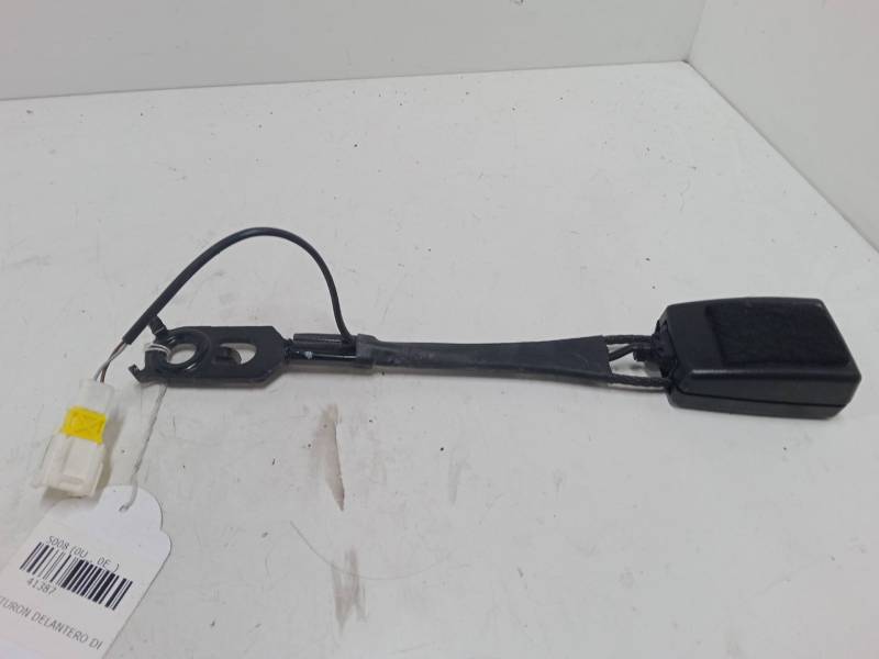 ANCLAJE CINTURON DELANTERO DERECHO 
