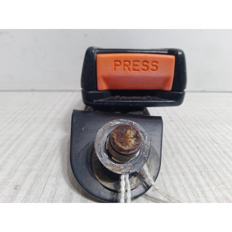 Recambio de anclaje cinturon trasero izquierdo para fiat cinquecento (170_) 0.9 i.e. s (170af, 170cf) referencia OEM IAM 22H5347 Recambio de anclaje cinturon trasero izquierdo para fiat cinquecento (170_) 0.9 i.e. s (170af, 170cf) referencia OEM IAM 22H5347