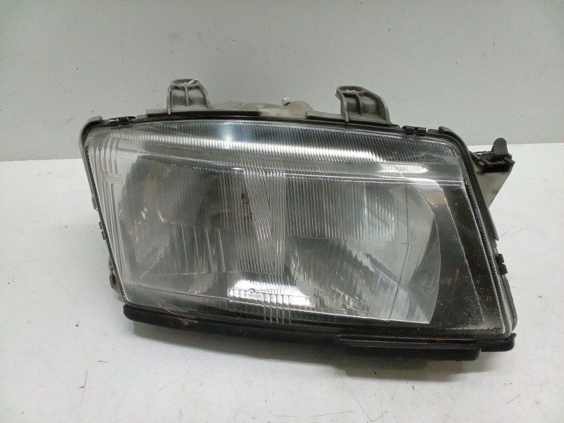 Recambio de faro derecho para saab 9-3 (ys3d) 2.0 turbo referencia OEM IAM   