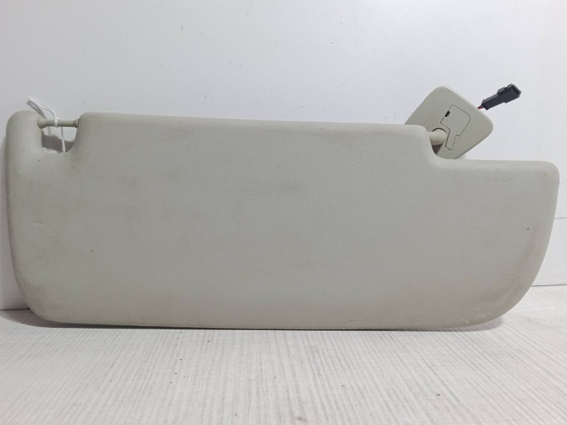 Recambio de parasol izquierdo para cadillac bls wagon 1.9 d referencia OEM IAM   