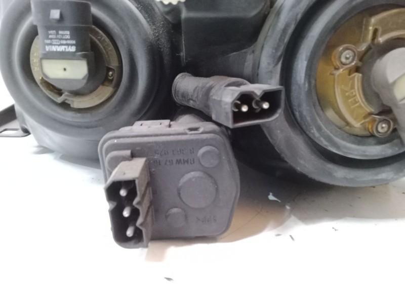 Recambio de faro derecho para bmw 3 compact (e36) 316 i referencia OEM IAM    Recambio de faro derecho para bmw 3 compact (e36) 316 i referencia OEM IAM