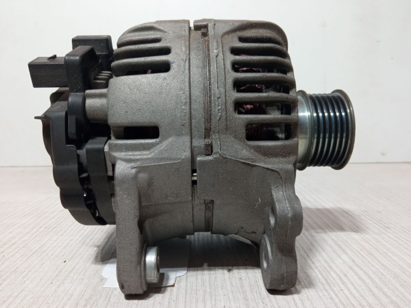 Recambio de alternador para volkswagen polo (6n2) 1.4 referencia OEM IAM 0124325012-C1 0000181134-50 