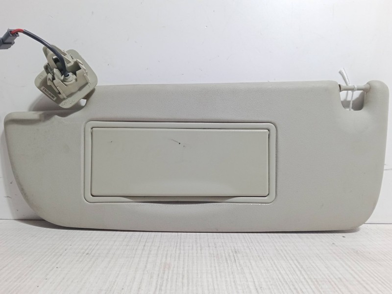 Recambio de parasol izquierdo para cadillac bls wagon 1.9 d referencia OEM IAM   