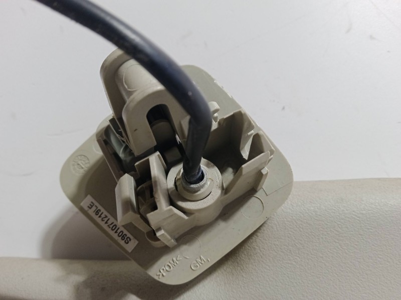 Recambio de parasol izquierdo para cadillac bls wagon 1.9 d referencia OEM IAM   