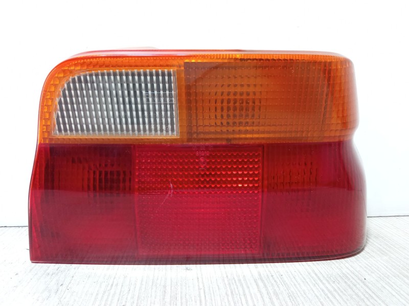 Recambio de piloto trasero derecho para ford orion iii (gal) 1.6 i 16v referencia OEM IAM   