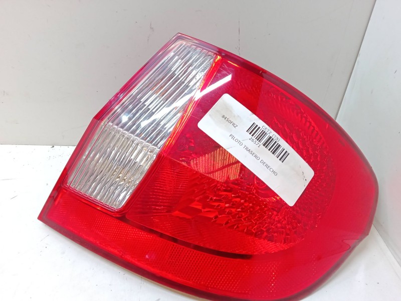 Recambio de piloto trasero derecho para hyundai getz (tb) 1.1 referencia OEM IAM   