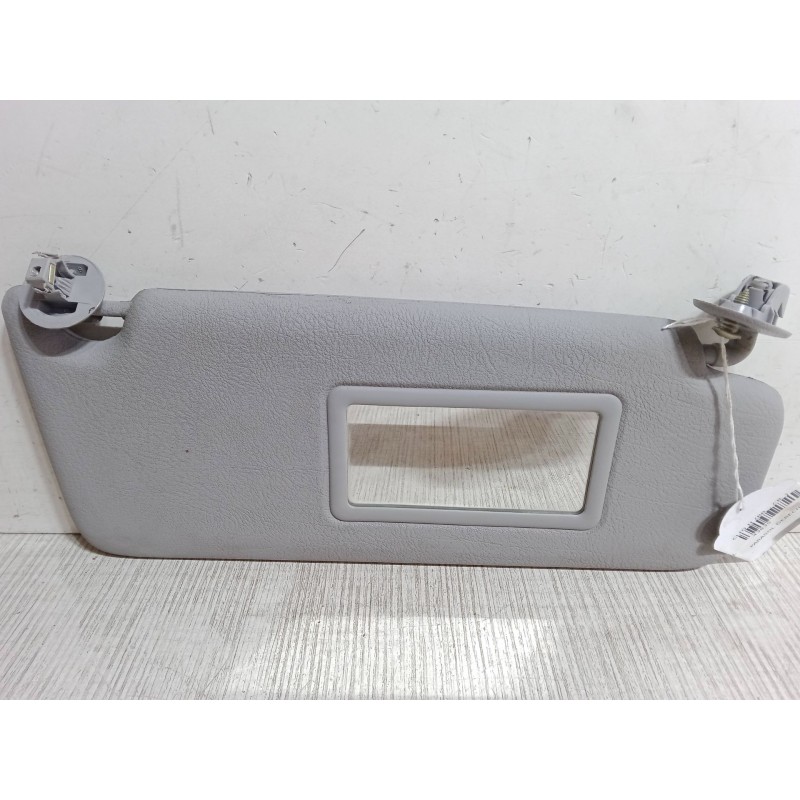 Recambio de parasol derecho para renault clio ii (bb_, cb_) 1.4 (b/cb0c, b/cb0s) referencia OEM IAM   