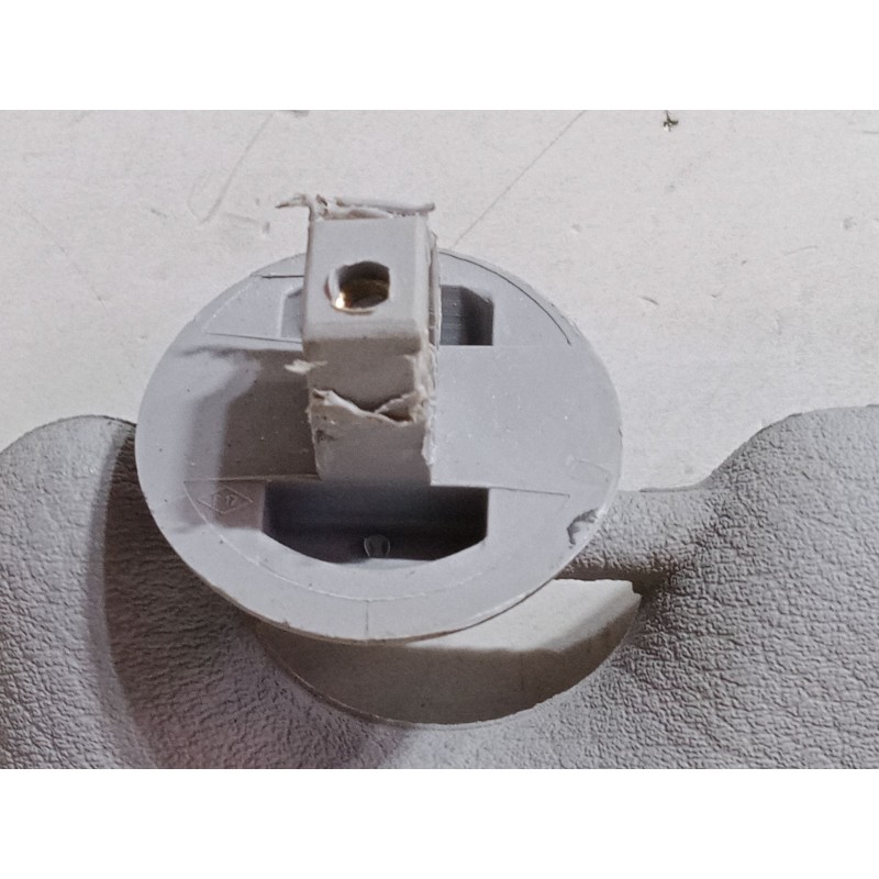 Recambio de parasol derecho para renault clio ii (bb_, cb_) 1.4 (b/cb0c, b/cb0s) referencia OEM IAM   