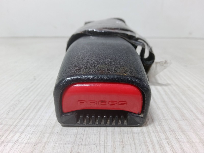 Recambio de anclaje cinturon trasero derecho para daewoo matiz (m100, m150) 0.8 referencia OEM IAM 529624   Recambio de anclaje cinturon trasero derecho para daewoo matiz (m100, m150) 0.8 referencia OEM IAM 529624