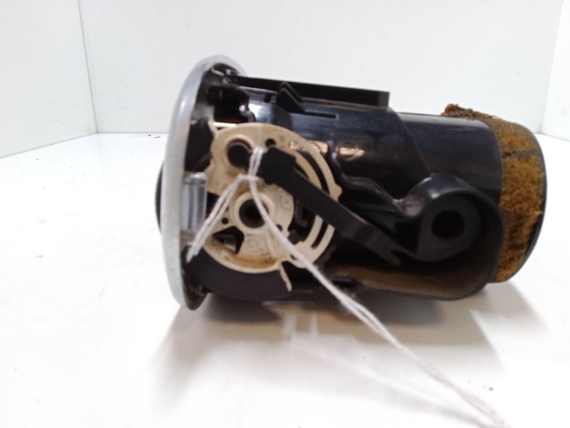 Recambio de aireador izquierdo para citroën c3 picasso (sh_) 1.4 vti 95 referencia OEM IAM    Recambio de aireador izquierdo para citroën c3 picasso (sh_) 1.4 vti 95 referencia OEM IAM