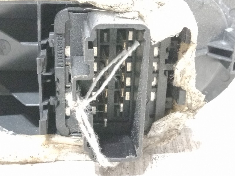 Recambio de mando elevalunas delantero izquierdo para renault megane ii (bm0/1_, cm0/1_) 1.4 16v (bm0b, cm0b) referencia OEM IAM