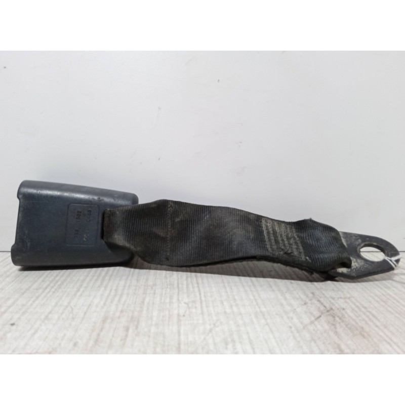Recambio de anclaje cinturon trasero derecho para fiat bravo i (182_) 1.6 16v (182.ab) referencia OEM IAM   