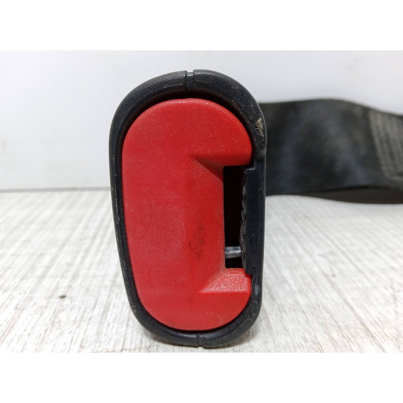 Recambio de anclaje cinturon trasero derecho para fiat bravo i (182_) 1.6 16v (182.ab) referencia OEM IAM   