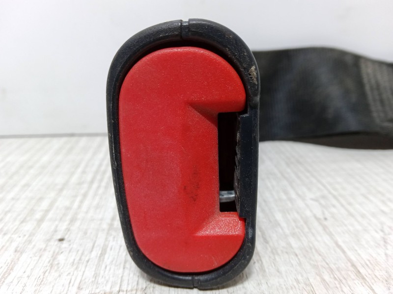 Recambio de anclaje cinturon trasero derecho para fiat bravo i (182_) 1.6 16v (182.ab) referencia OEM IAM   