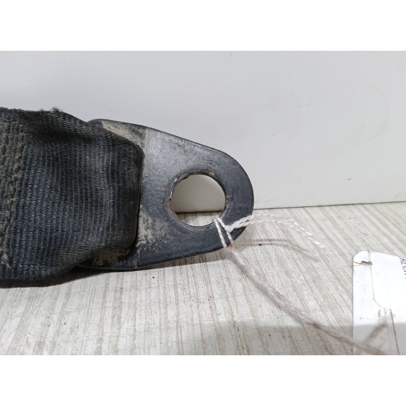 Recambio de anclaje cinturon trasero derecho para fiat bravo i (182_) 1.6 16v (182.ab) referencia OEM IAM   