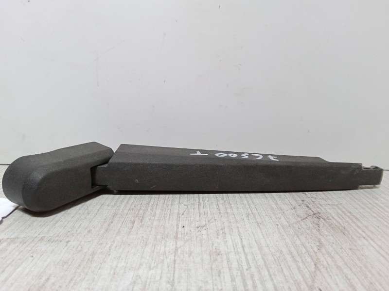 Recambio de brazo limpia trasero para ssangyong tivoli 1.6 referencia OEM IAM   