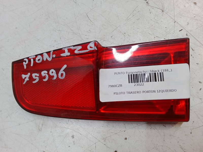 Recambio de piloto trasero porton izquierdo para fiat punto furgoneta/hatchback (188_) 1.3 jtd referencia OEM IAM   