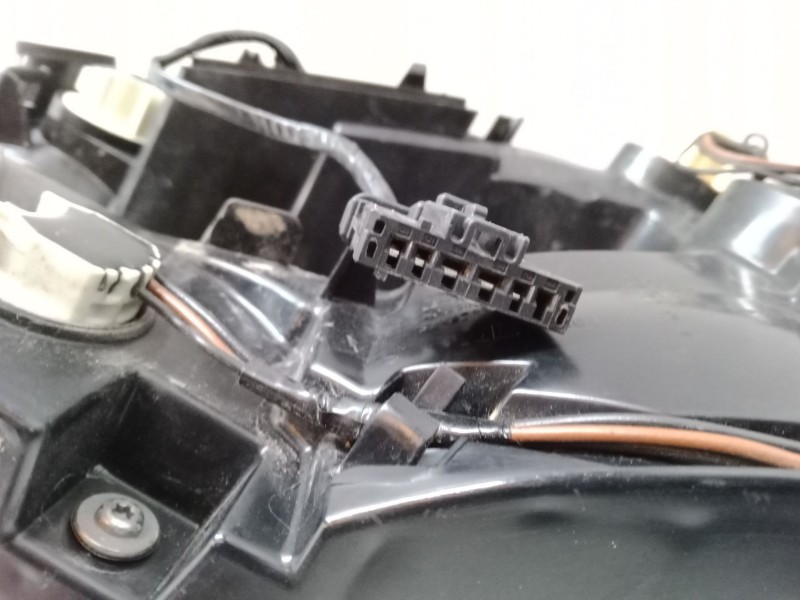 Recambio de piloto trasero izquierdo para peugeot 308 sw ii (lc_, lj_, lr_, lx_, l4_) 1.6 hdi / bluehdi 115 (lcbhxm, lcbhxt) ref