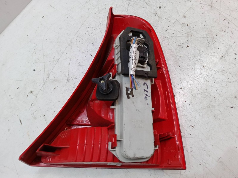 Recambio de piloto trasero izquierdo para renault clio ii (bb_, cb_) 1.2 (bb0a, bb0f, bb10, bb1k, bb28, bb2d, bb2h, cb0a,... ref