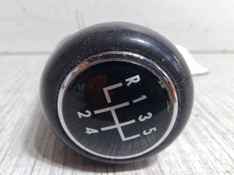 Recambio de pomo palanca cambio para volkswagen polo (9n_, 9a_) 1.4 tdi referencia OEM IAM   