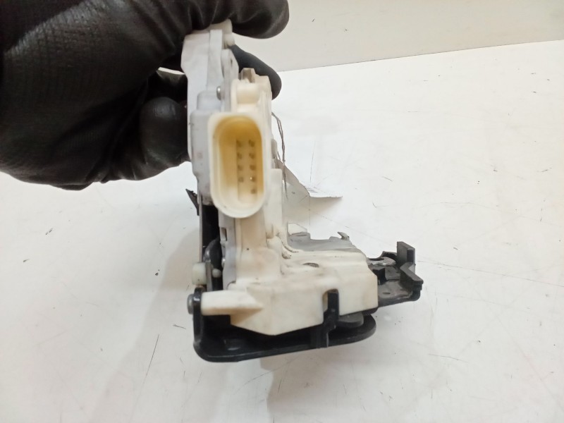 Recambio de cerradura puerta delantera izquierda para audi a4 b7 descapotable (8he) 2.0 tdi referencia OEM IAM    Recambio de cerradura puerta delantera izquierda para audi a4 b7 descapotable (8he) 2.0 tdi referencia OEM IAM