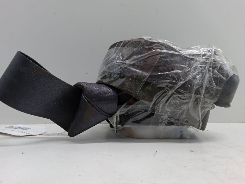 Recambio de cinturon con pretensor delantero izquierdo para kia cerato i hatchback (ld) 1.6 referencia OEM IAM   