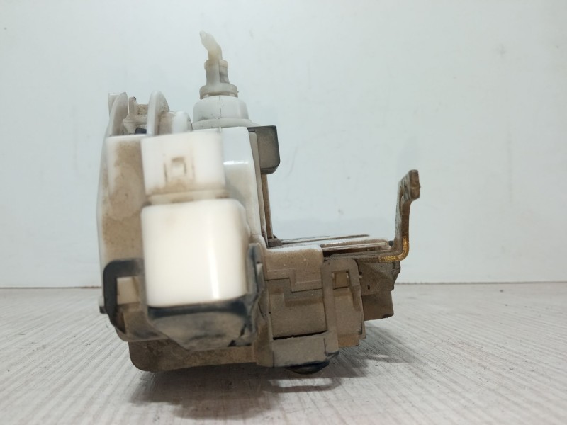 Recambio de cerradura puerta delantera derecha para volkswagen polo (6n2) 1.4 referencia OEM IAM ZSB6N1837016E   Recambio de cerradura puerta delantera derecha para volkswagen polo (6n2) 1.4 referencia OEM IAM ZSB6N1837016E