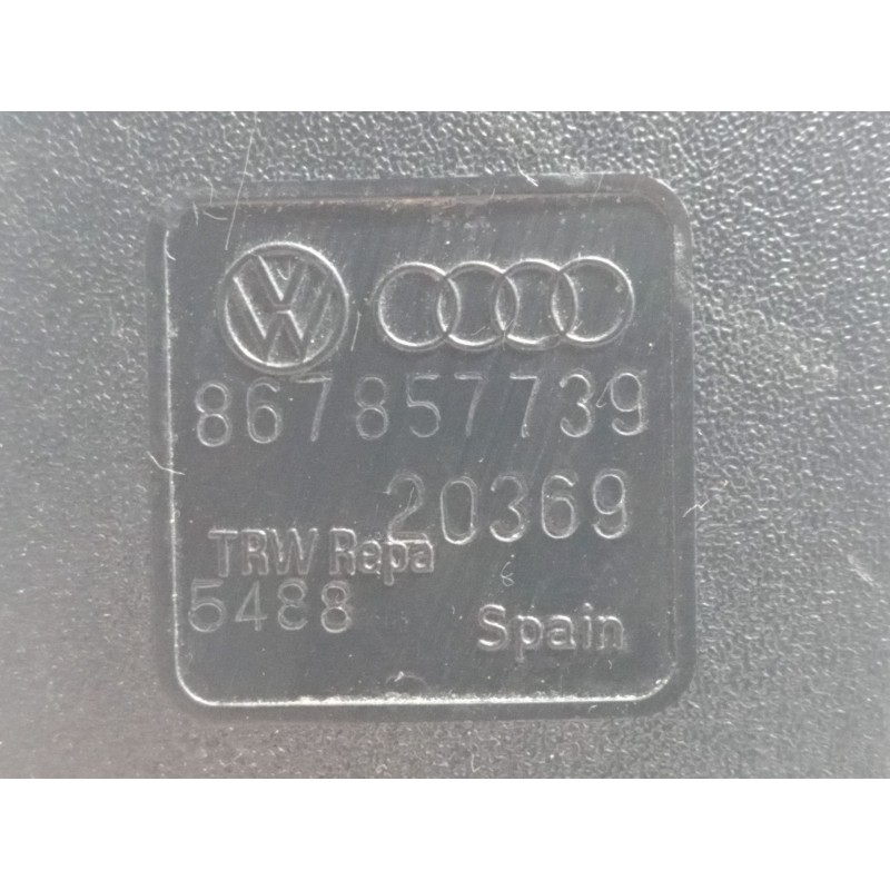 Recambio de anclaje cinturon trasero central para seat cordoba (6k1, 6k2) 1.6 i referencia OEM IAM 867857739.  