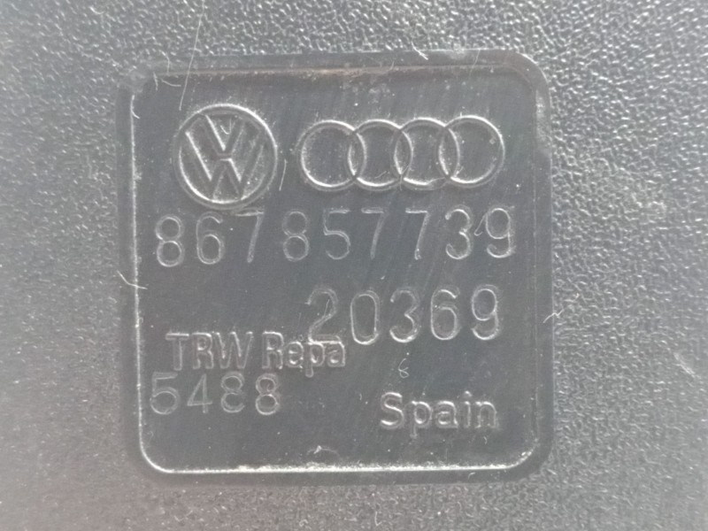 Recambio de anclaje cinturon trasero central para seat cordoba (6k1, 6k2) 1.6 i referencia OEM IAM 867857739.  