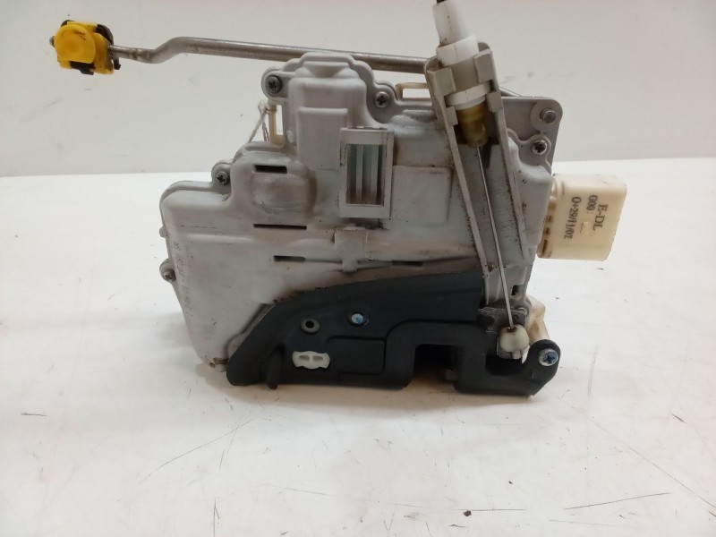 Recambio de cerradura puerta delantera izquierda para audi a4 b7 descapotable (8he) 2.0 tdi referencia OEM IAM    Recambio de cerradura puerta delantera izquierda para audi a4 b7 descapotable (8he) 2.0 tdi referencia OEM IAM