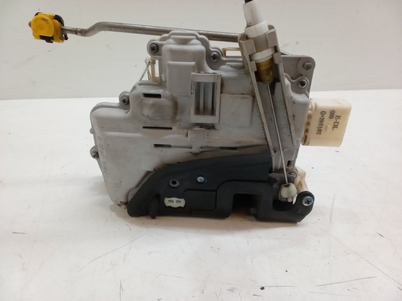 Recambio de cerradura puerta delantera izquierda para audi a4 b7 descapotable (8he) 2.0 tdi referencia OEM IAM    Recambio de cerradura puerta delantera izquierda para audi a4 b7 descapotable (8he) 2.0 tdi referencia OEM IAM