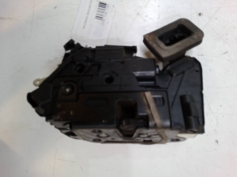 Recambio de cerradura puerta delantera derecha para volkswagen golf vii (5g1, bq1, be1, be2) 1.6 tdi referencia OEM IAM 5K183701