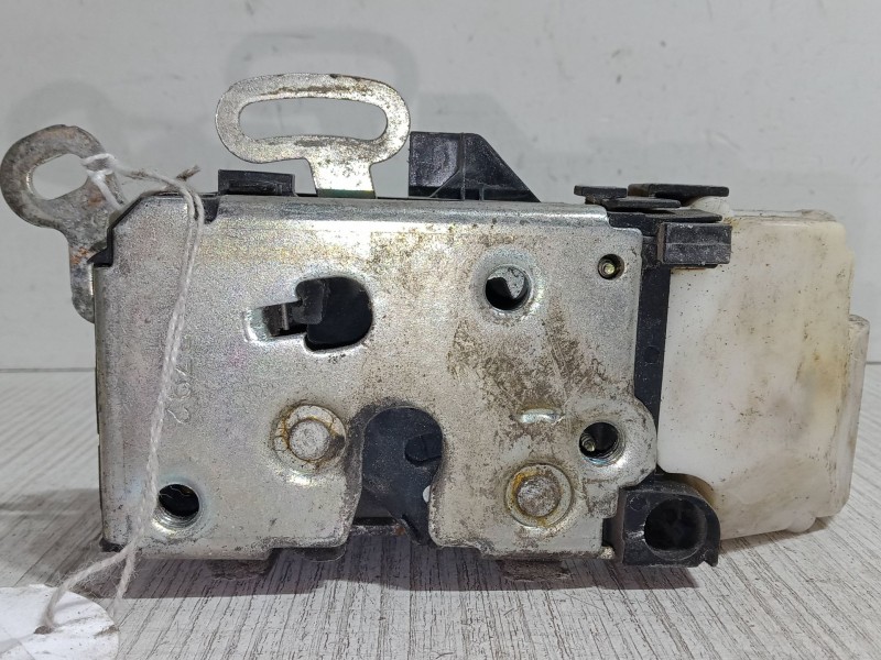 Recambio de cerradura puerta delantera derecha para alfa romeo 147 (937_) 1.6 16v t.spark eco (937.axa1a, 937.bxa1a) referencia 