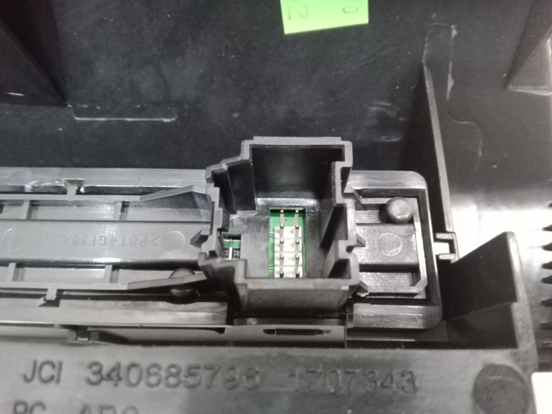 Recambio de pantalla interior reloj para opel astra j (p10) 1.6 (68) referencia OEM IAM 13267984  565412769