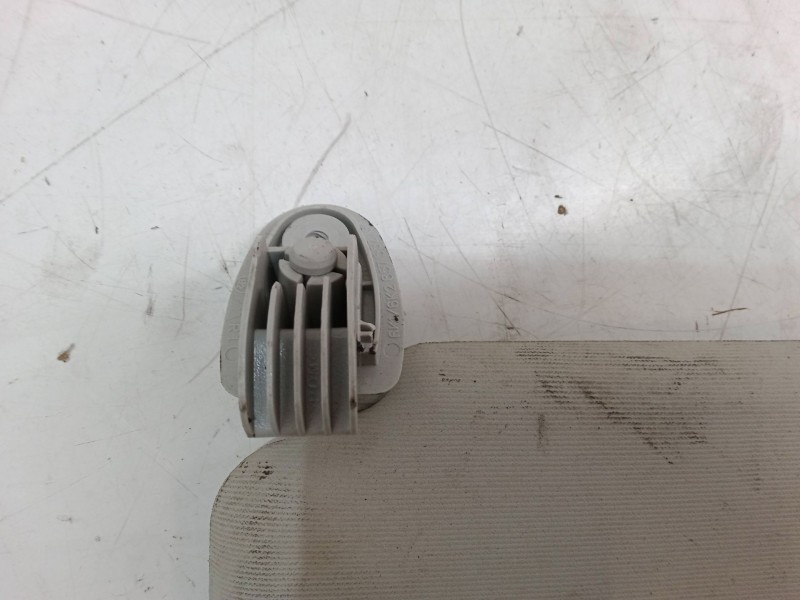 Recambio de parasol derecho para seat ibiza ii (6k1) 1.4 i referencia OEM IAM    Recambio de parasol derecho para seat ibiza ii (6k1) 1.4 i referencia OEM IAM