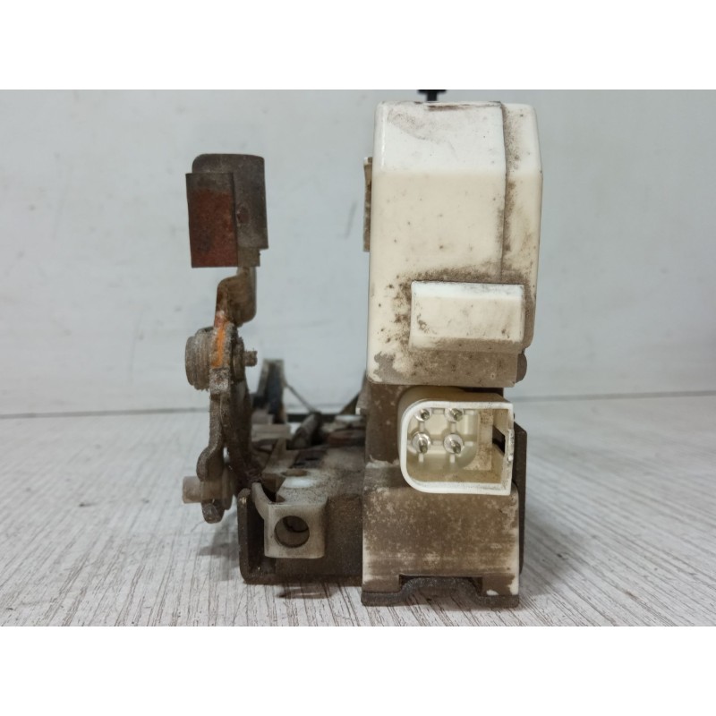 Recambio de cerradura puerta delantera izquierda para ford escort v descapotable (all) 1.4 i referencia OEM IAM   