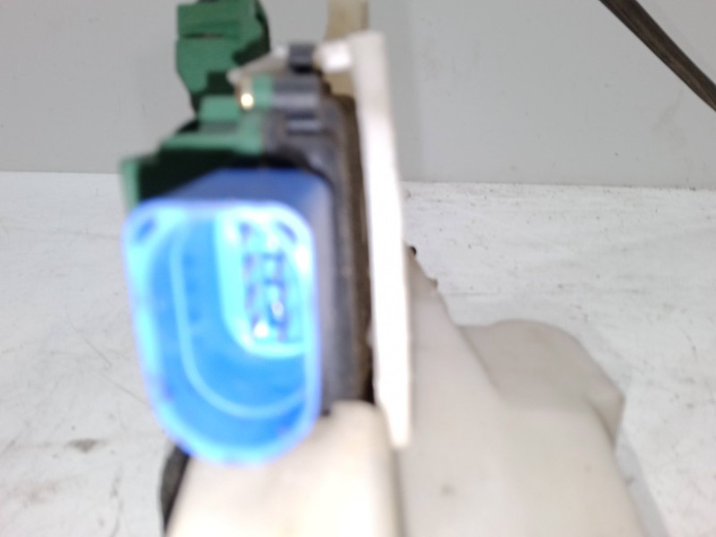 Recambio de cerradura puerta delantera izquierda para volkswagen polo (9n_, 9a_) 1.4 16v referencia OEM IAM   