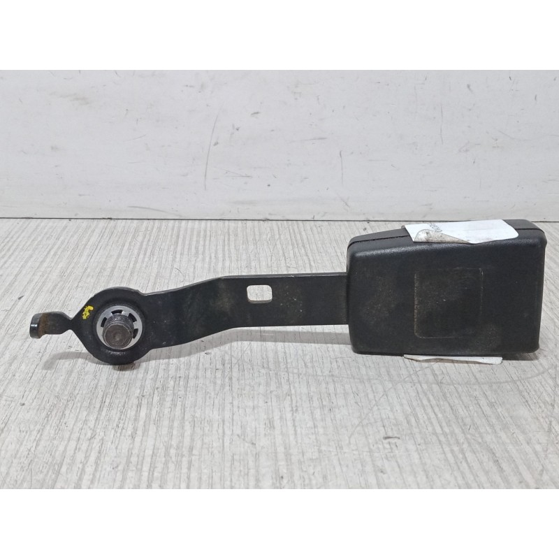 Recambio de anclaje cinturon delantero derecho para fiat grande punto van (199_) 1.3 jtd multijet (199cxc1a) referencia OEM IAM 