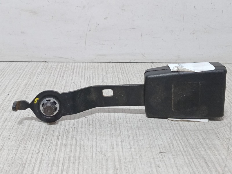 Recambio de anclaje cinturon delantero derecho para fiat grande punto van (199_) 1.3 jtd multijet (199cxc1a) referencia OEM IAM 
