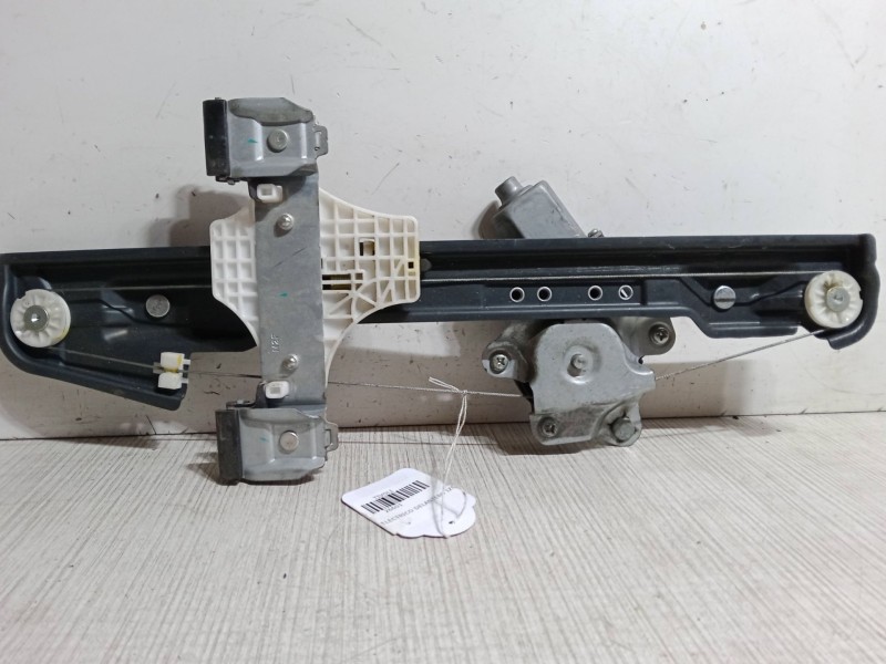 Recambio de elevalunas electrico delantero izquierdo para ssangyong tivoli 1.6 referencia OEM IAM   