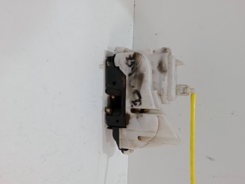 Recambio de cerradura puerta trasera derecha para volkswagen polo (6n2) 1.0 referencia OEM IAM    Recambio de cerradura puerta trasera derecha para volkswagen polo (6n2) 1.0 referencia OEM IAM