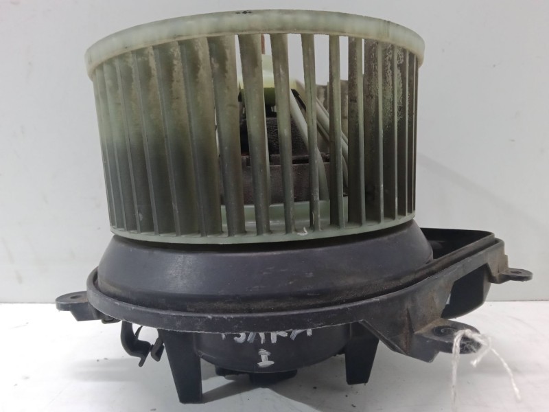 Recambio de motor calefaccion para ford mondeo iii (b5y) 2.0 16v referencia OEM IAM 21.068.123.3F.74.047.123.3F  