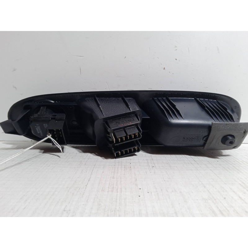 Recambio de mando elevalunas delantero izquierdo para renault clio ii (bb_, cb_) 1.4 16v (b/cb0p, bb13) referencia OEM IAM   
