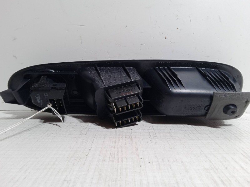 Recambio de mando elevalunas delantero izquierdo para renault clio ii (bb_, cb_) 1.4 16v (b/cb0p, bb13) referencia OEM IAM   